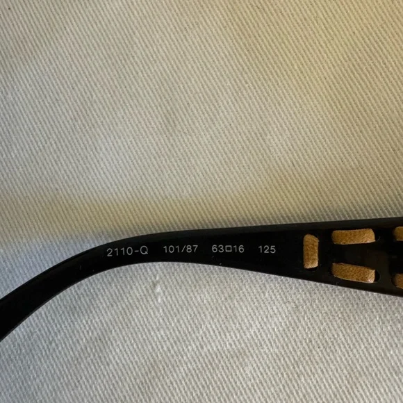 SALVATORE FERRAGAMO 2110/Q 101/87 Women Black Sunglasses EUC - Picture 6 of 8